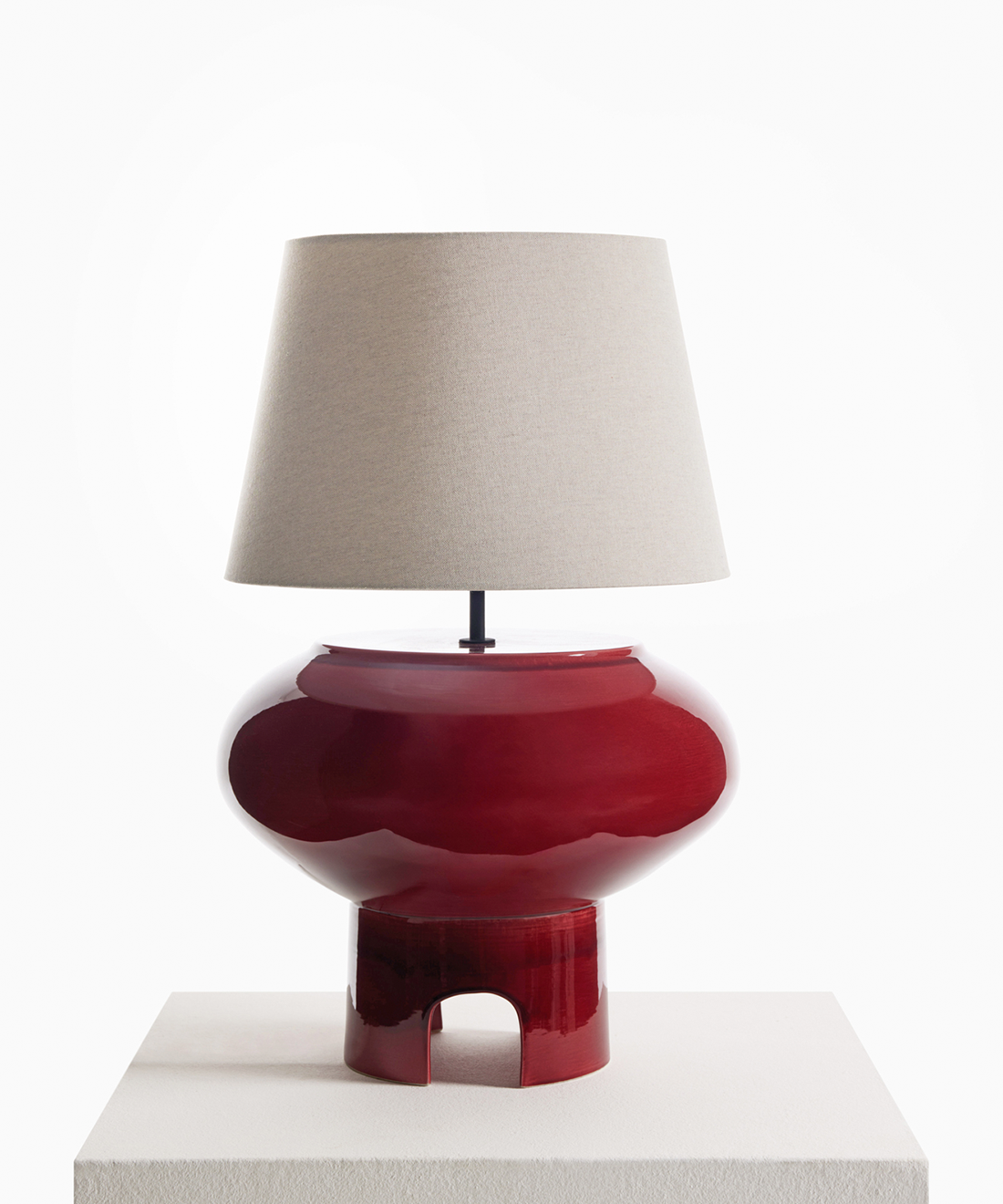 Arch Table Lamp in Red