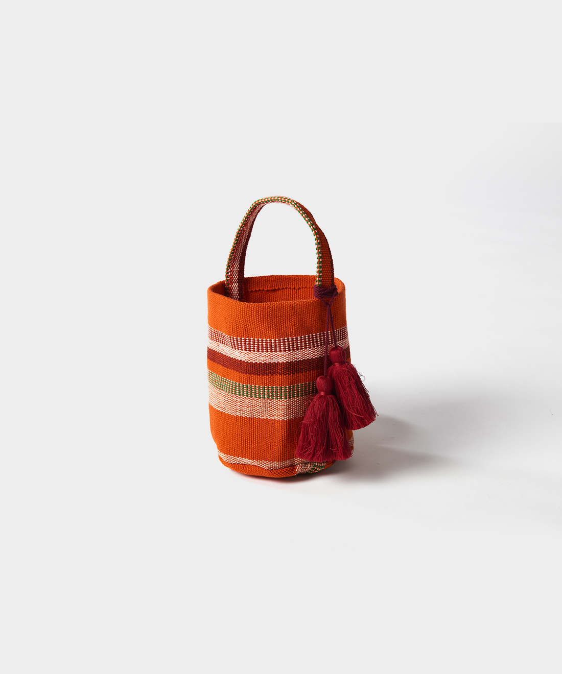 Straw sales bucket handbags