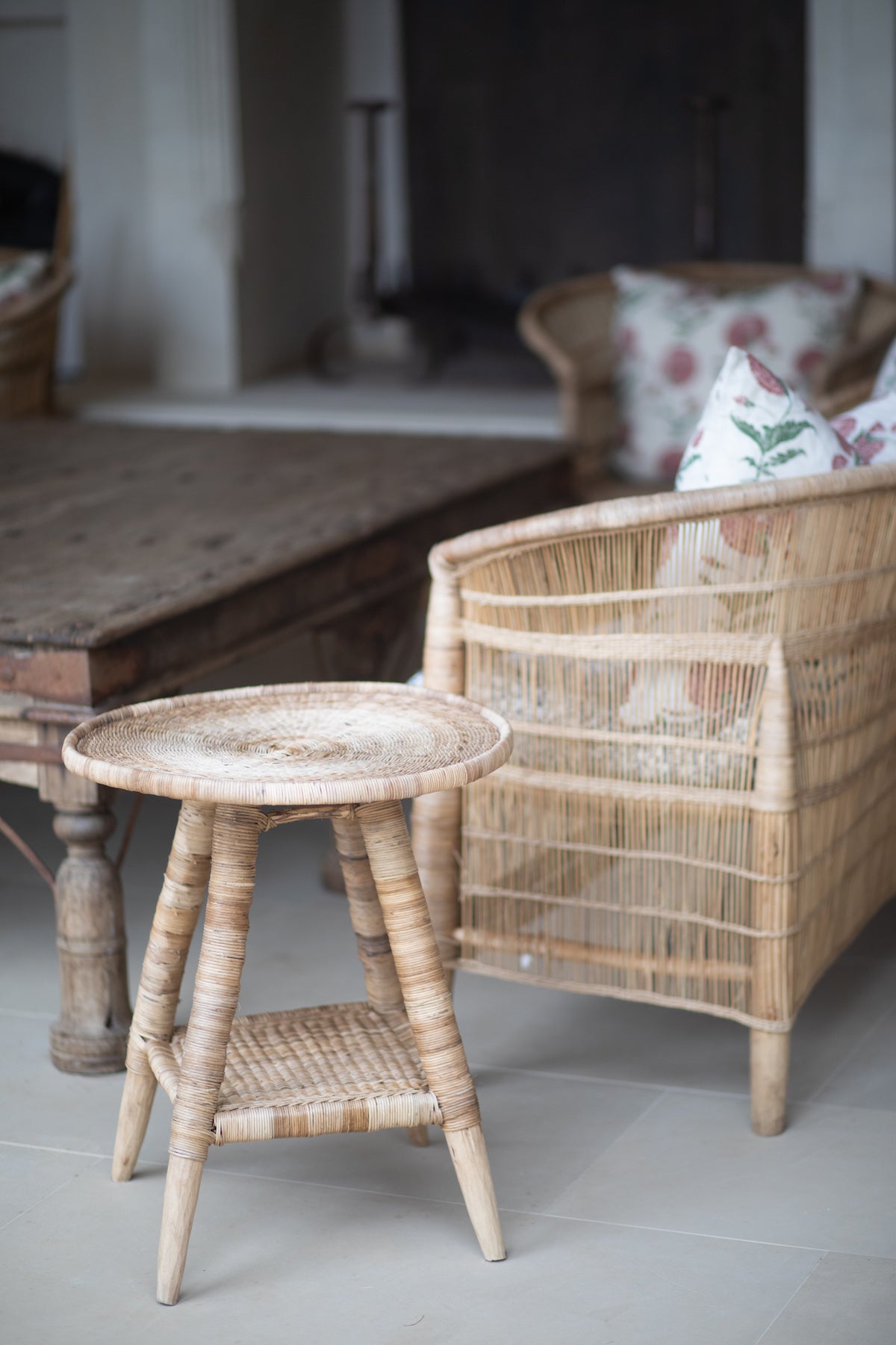 Round side Table in Natural